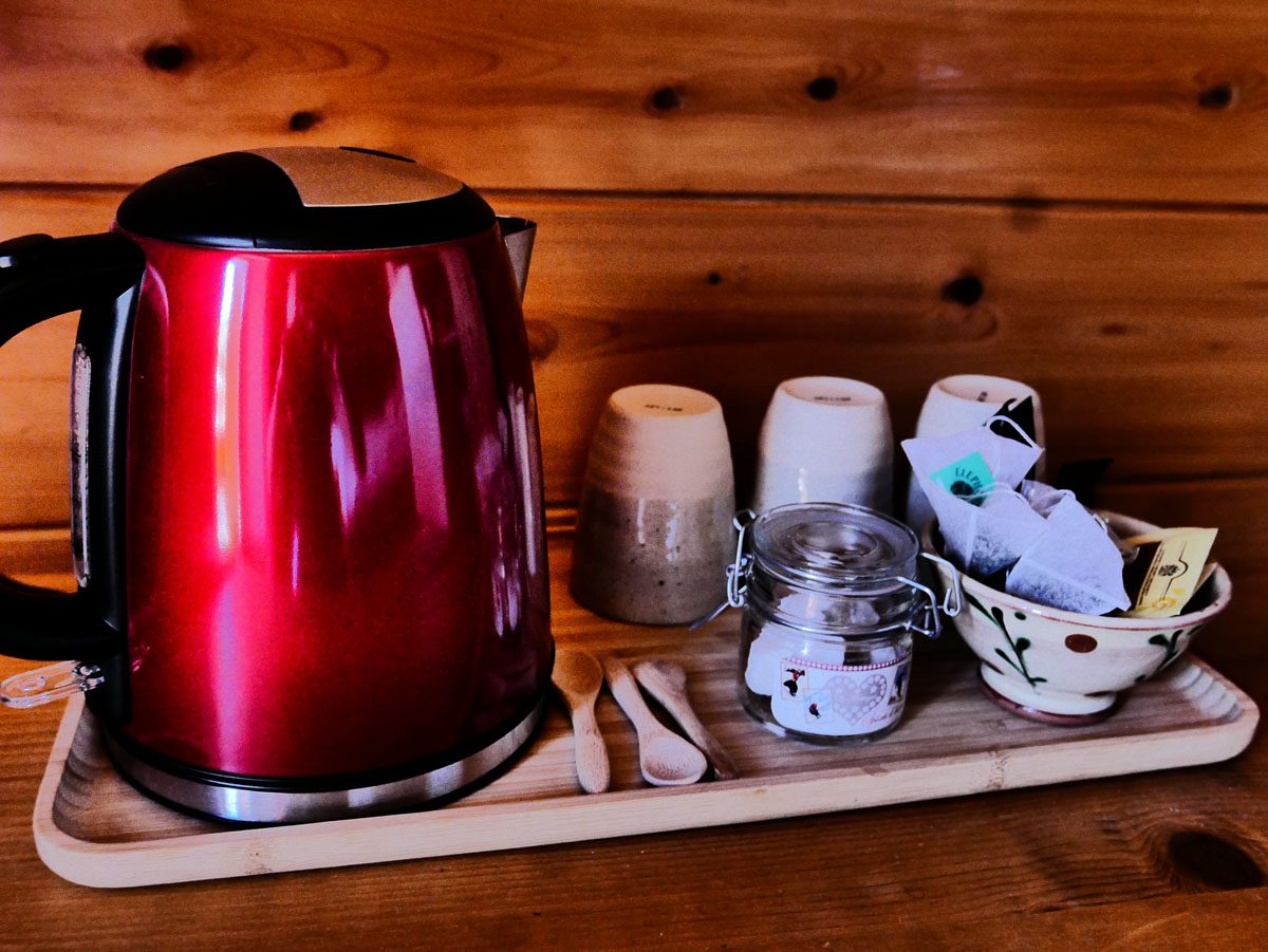 Set thé-café-tisane et bouilloire rouge